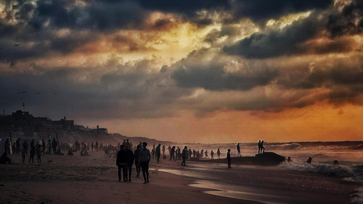 Gazze'de Gün Batımı