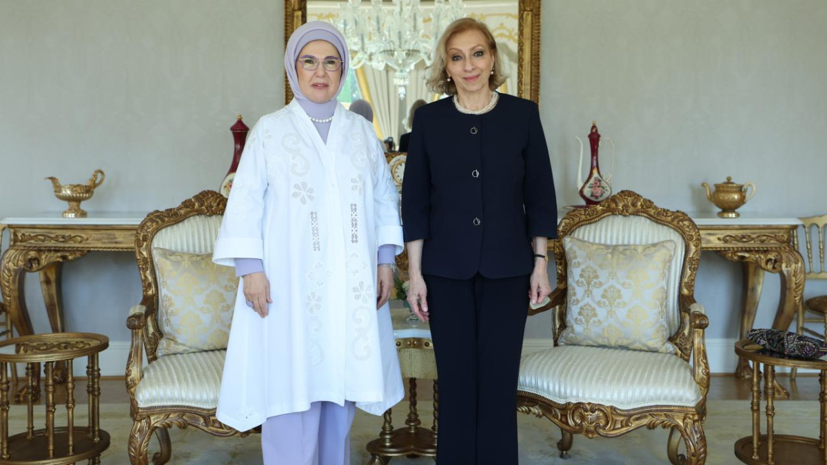 Emine Erdoğan Lübnan Başbakanı'nın eşi Sahar Selam ile görüştü